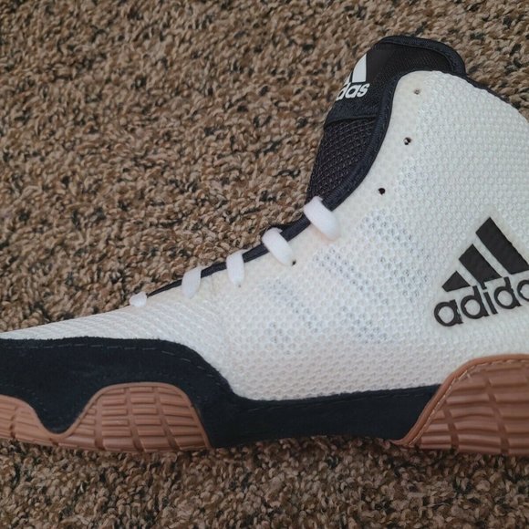 Adidas Tech Fall 2.0 Wrestling Off White Black Gum FU8172 Sz US 5 Kids Youth. Co - Picture 7 of 10